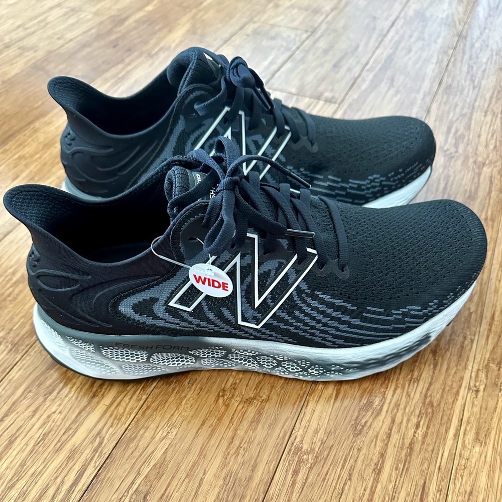 Men’s black New Balance running shoes. Men’s size 10 1/2 Extra Wide.